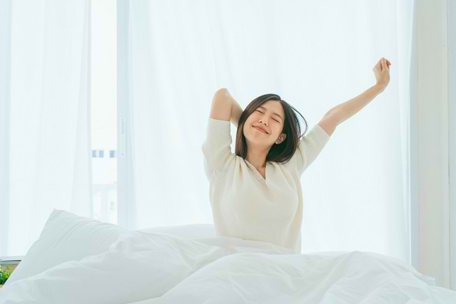 하루 종일 생산성을 유지하기 위해 아침에 졸음을 없애는 9가지 방법
