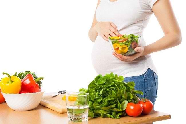 אמא, זוהי רשימה של ירקות ופירות מומלצים במהלך ההריון