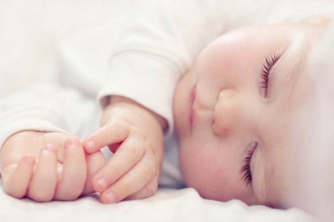 아기와 아동 발달을 위한 수면 시간의 중요성