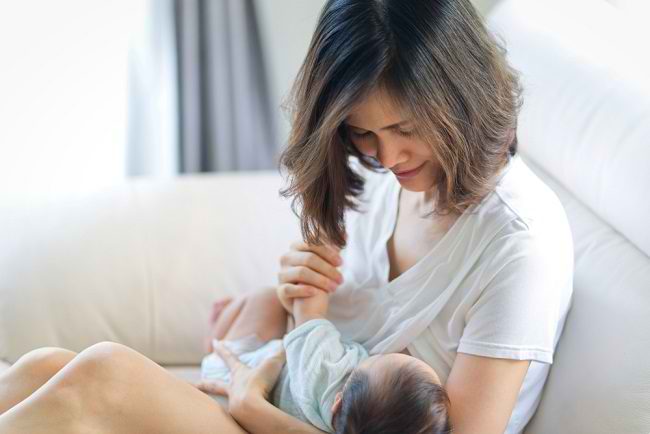 자신과 아기를 위한 모유수유모의 역할의 중요성