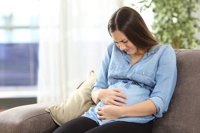 גורמים שונים להתכווצויות בטן בהריון צעיר, יש להקפיד על חלקם