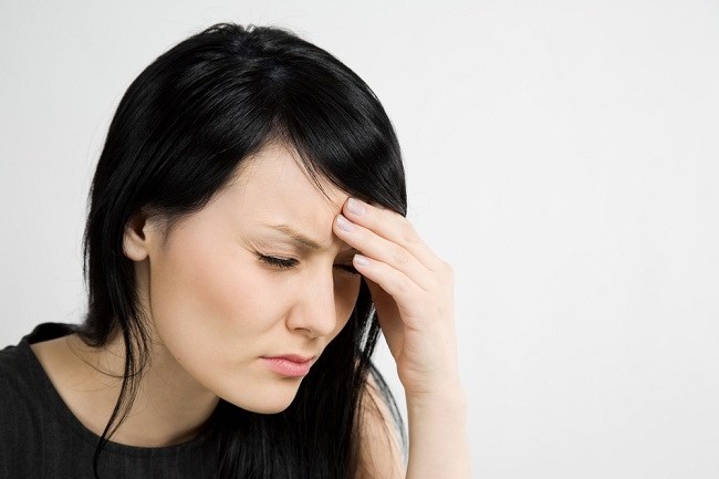 전방 두통의 원인은 무엇입니까?