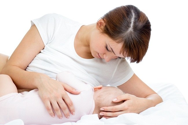 이러한 원인과 모유 수유 중 유방 통증을 완화하는 방법