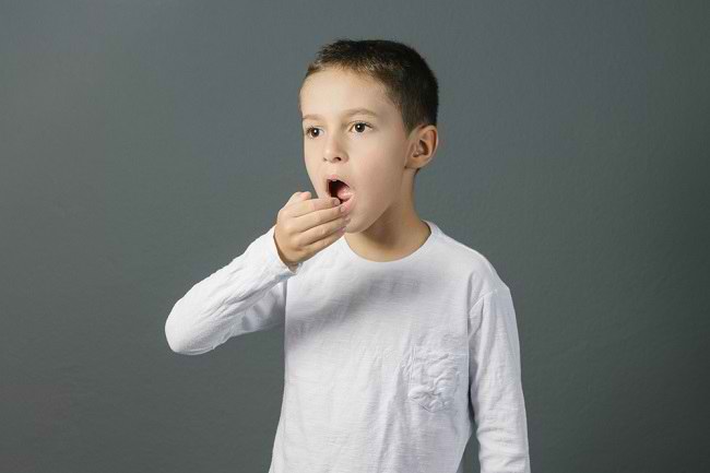 어린이 입냄새의 원인과 대처법