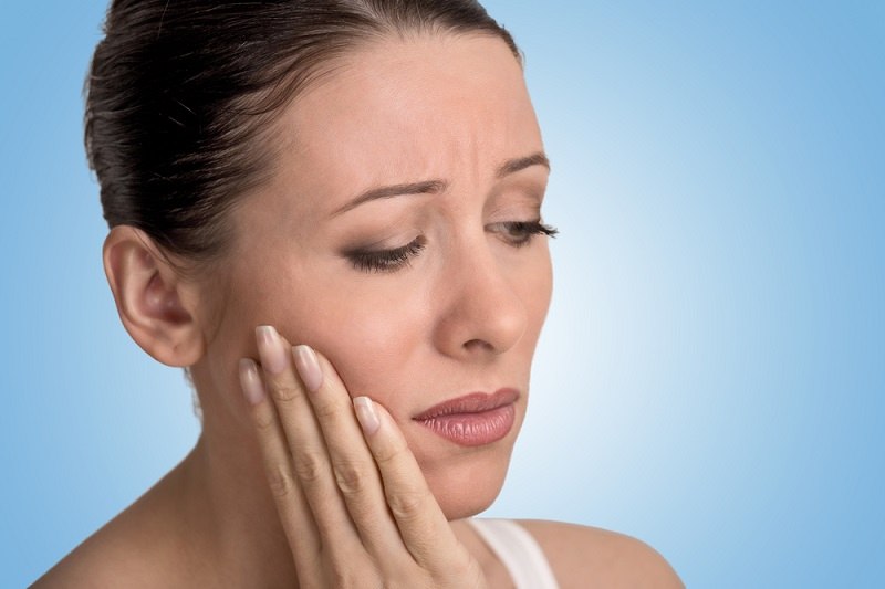 치아 통증의 원인을 무시하지 마십시오. 치료 방법은 다음과 같습니다.